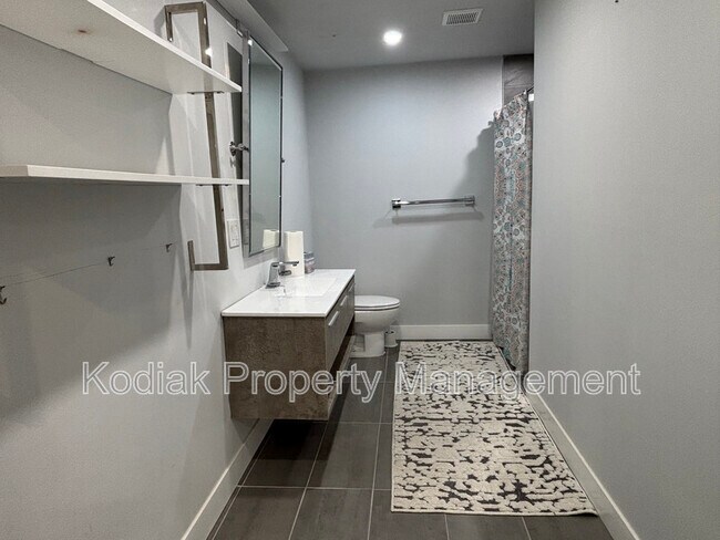 Building Photo - 5757 Coral Pine Ct S