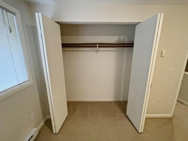 Building Photo - 1220 100th Pl NE