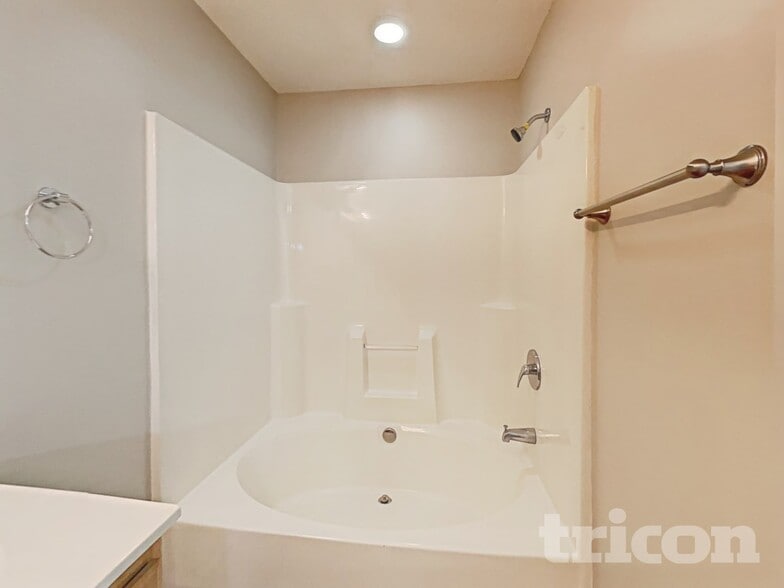 Building Photo - 2941 Ireton Pl