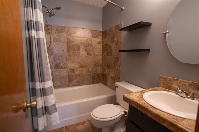 Building Photo - 1540 Magnolia Pl