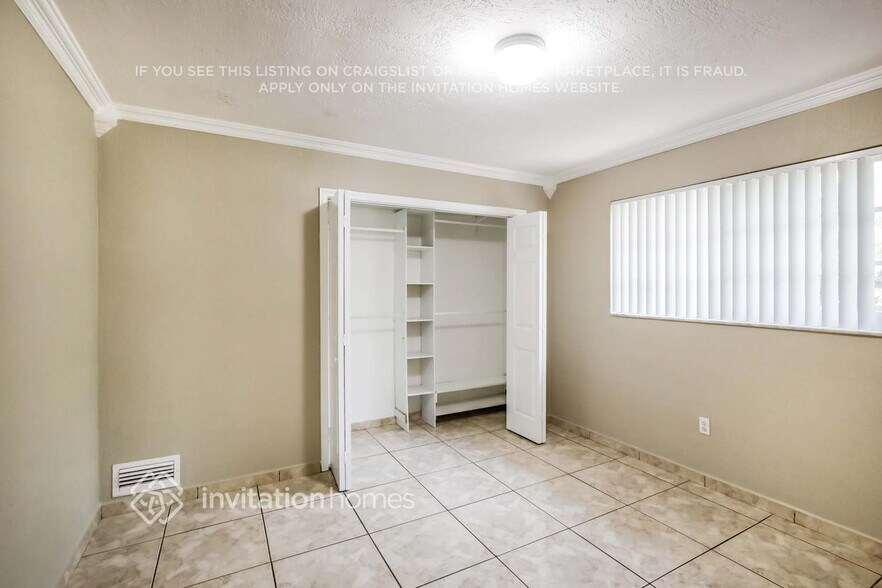 Building Photo - 6545 SW 29th St