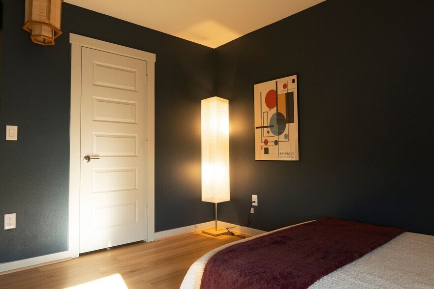 Building Photo - 7716 Jacobean WY