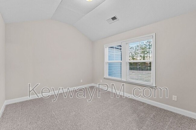 Building Photo - 8049 Kinsale Ave SE