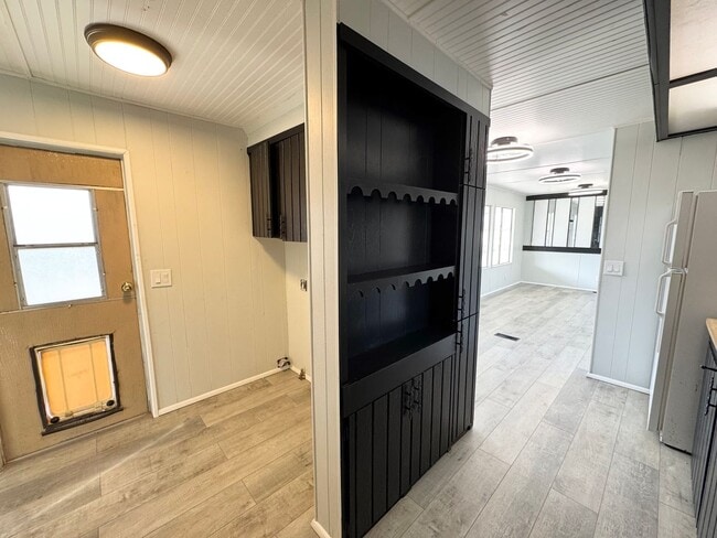 Building Photo - Cute Remodeled 3 Bedroom Home in Bullhead City, AZ