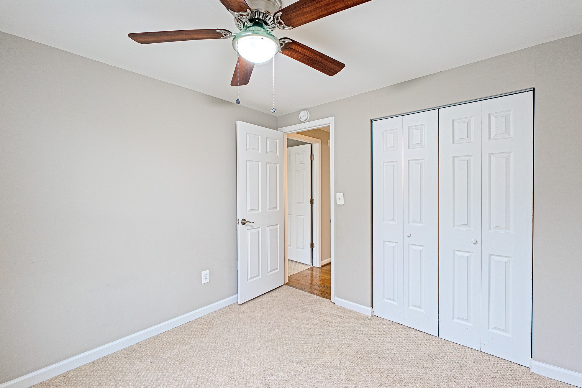 Building Photo - 9705 Locust Hill Dr