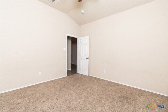 Building Photo - 7010 Cokui Dr
