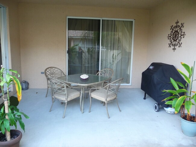 Building Photo - 350 E Coral Trace Cir