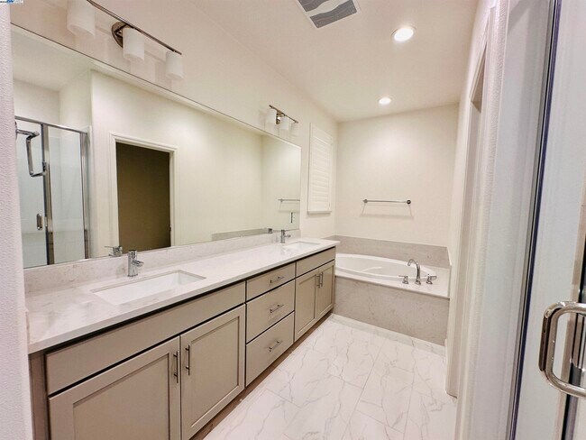 Building Photo - 2829 Salt Pond Cmn