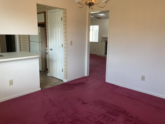 Building Photo - 604 Gleneagles Dr