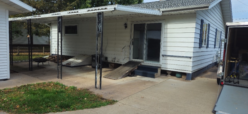 Building Photo - 1105 Eddy Ln