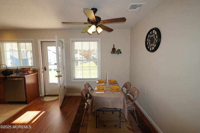 Building Photo - 49 Hastings Rd