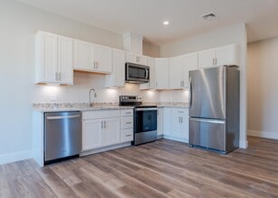 Building Photo - 18 Sullivan St