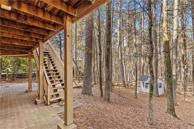 Building Photo - 3460 Goldenrod Dr