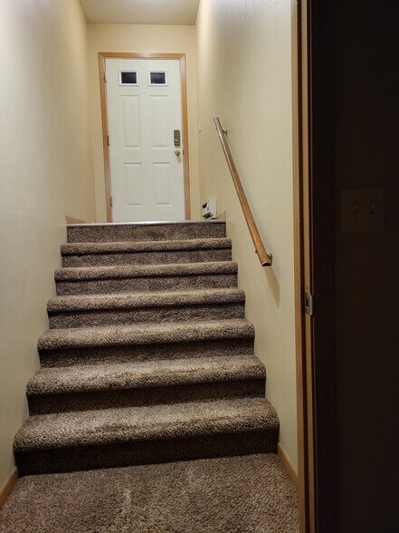 Building Photo - 3043 18th St S