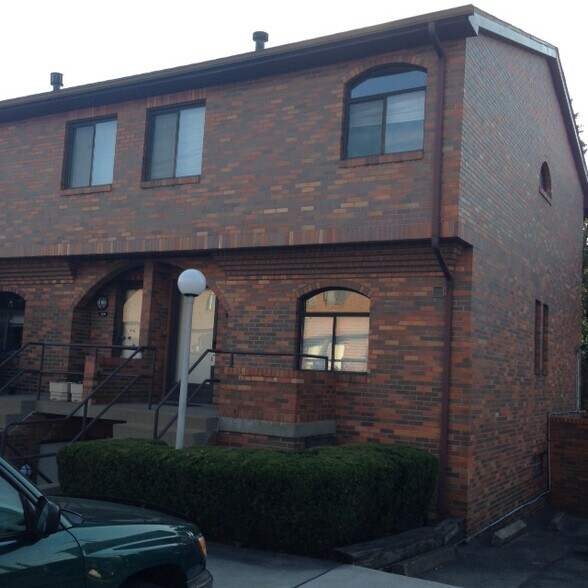 Primary Photo - 3236 Kennett Sq