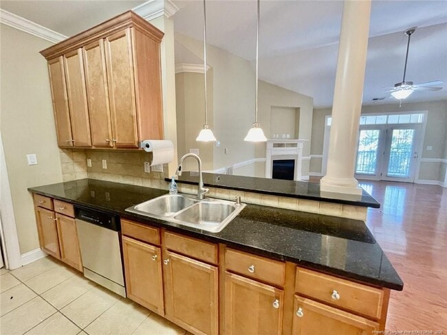 Building Photo - 1931 Dante Ln