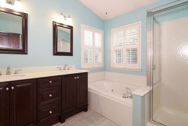 Building Photo - Lovely 3 Bedroom Home with Pond View