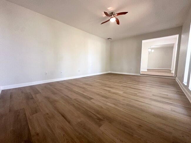 Building Photo - 119 Glendale Dr