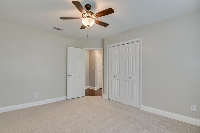 Building Photo - 1094 Maple Ridge Ct