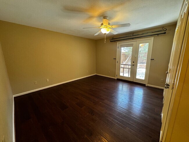 Building Photo - Country Place Estates Town Home