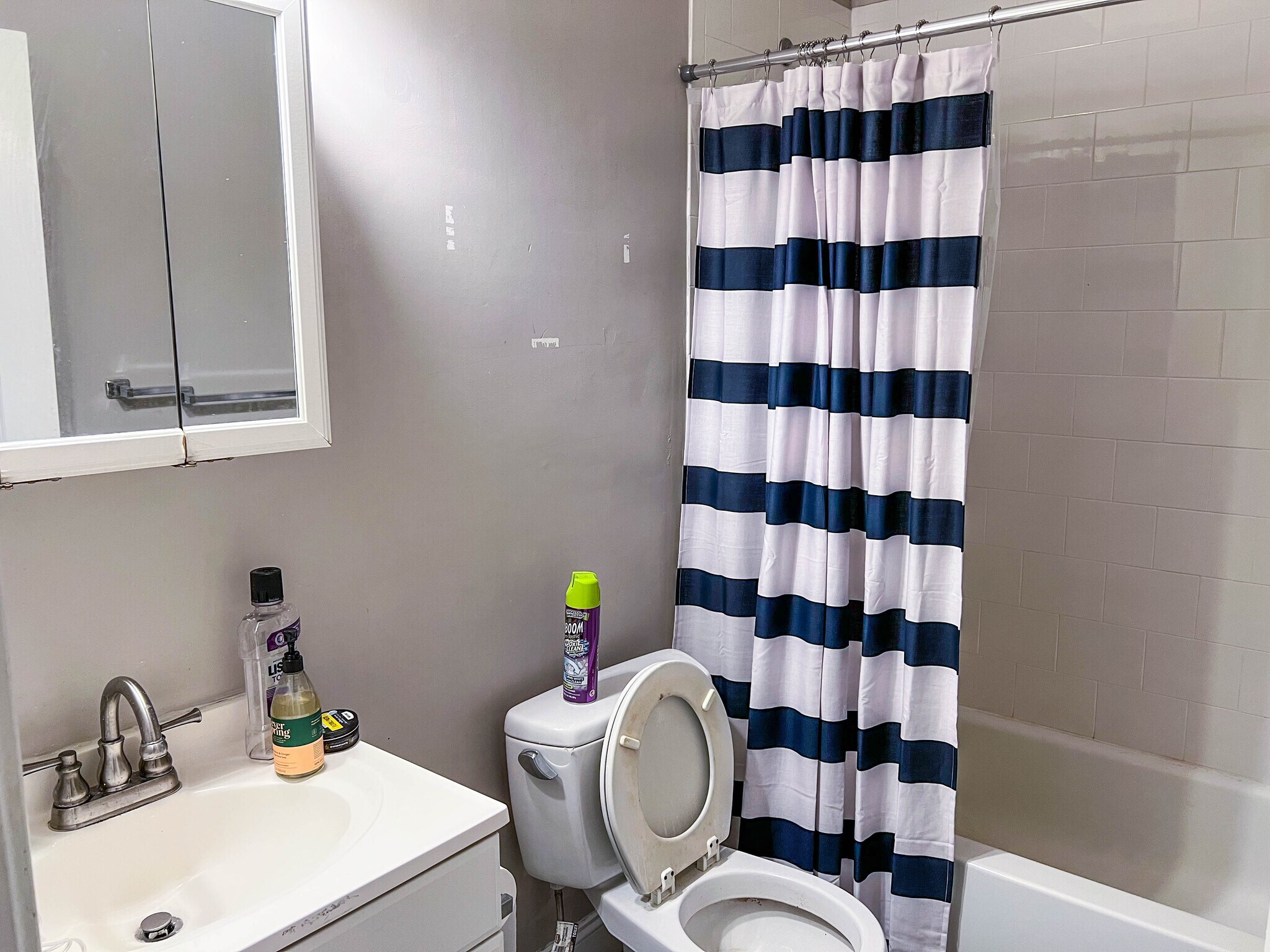 Building Photo - 23 St Lukes Rd