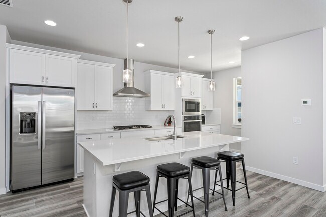 Building Photo - 6533 Lupine Ln