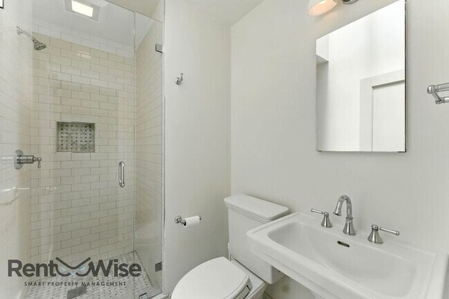 Building Photo - 61 Marview Way