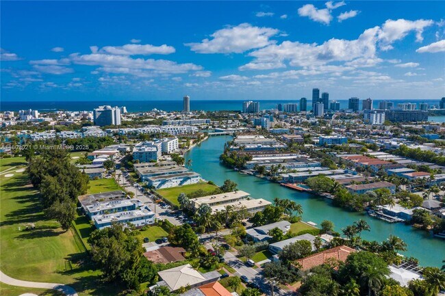 Building Photo - 350 S Shore Dr