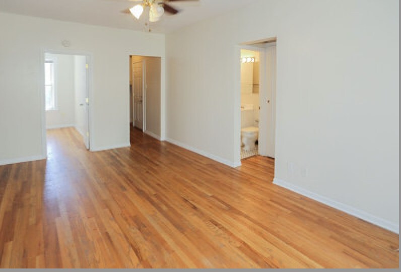 Building Photo - 3755 N Pine Grove Ave