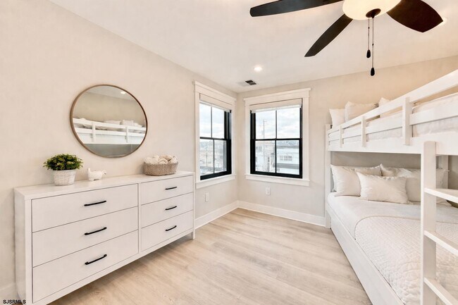 Building Photo - 100 S Frontenac Ave