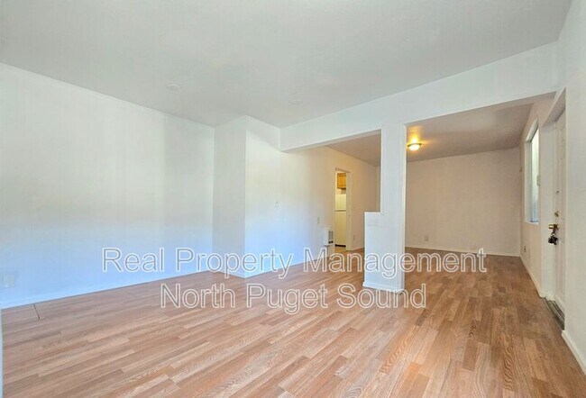 Building Photo - 15602 Ash Way