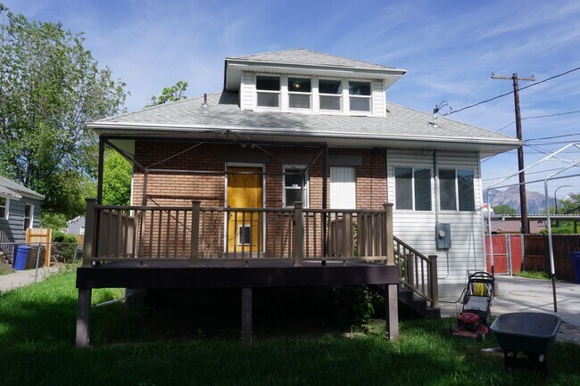 Building Photo - Amazing Remodel Salt Lake Home
