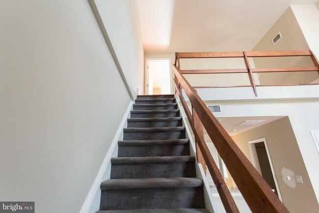 Building Photo - 723 Spruce St