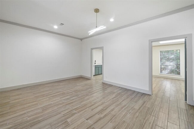 Building Photo - 3010 Winding Way