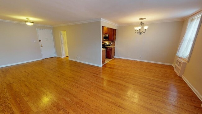 Building Photo - 66-15 Thornton Place