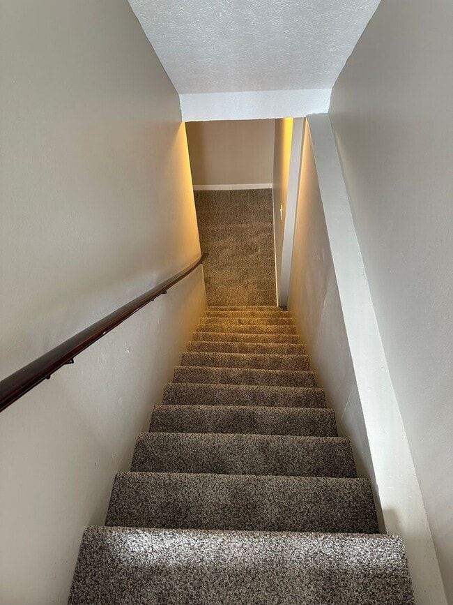 Building Photo - Spacious, Recently Updated J-Town 4BR / 1.5 BA Home for Rent!