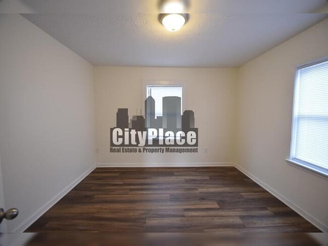 Building Photo - 3750 Hillside Ave