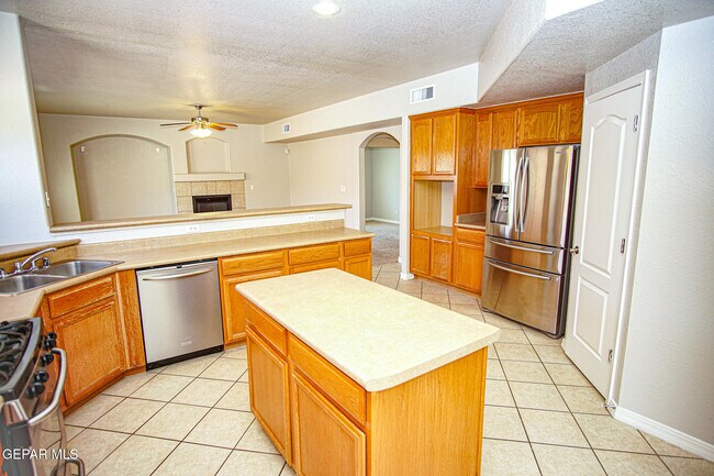 Building Photo - 12712 Tierra Karla Dr