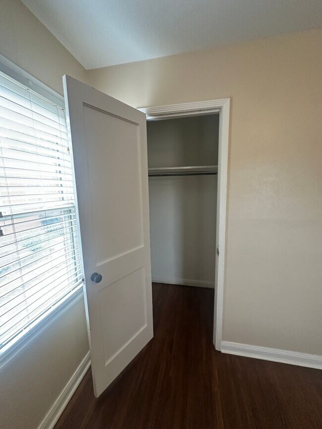 Building Photo - 332 Babb Dr