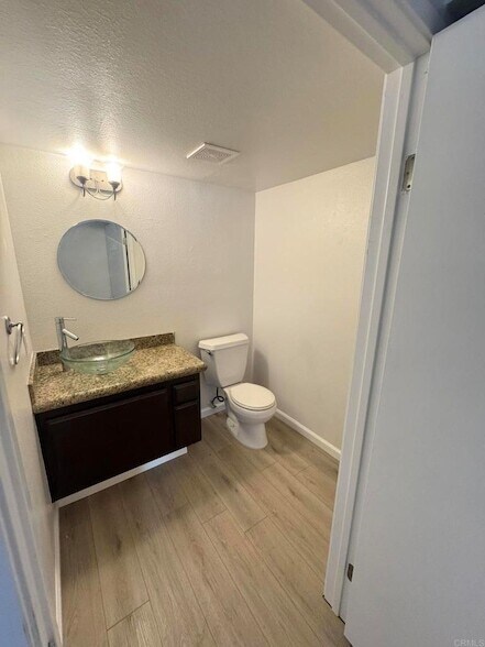 Building Photo - 3324 Caminito Eastbluff