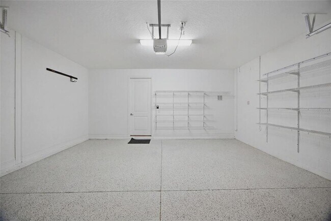 Building Photo - 4667 San Martino Dr