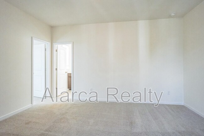 Building Photo - 12824 Hindcross Dr