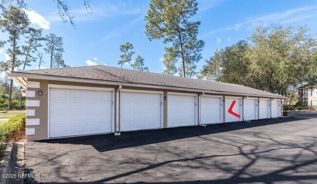 Building Photo - 13727 Richmond Park Dr N