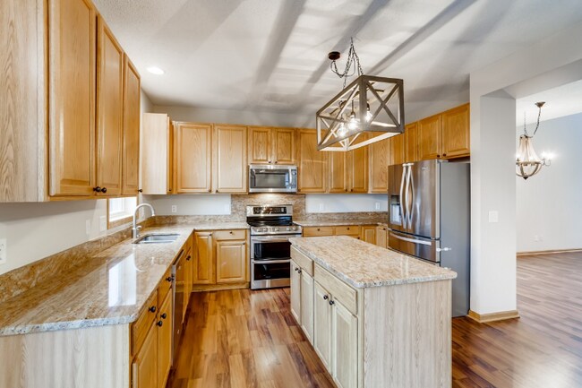 Building Photo - 7586 Inland Ln N