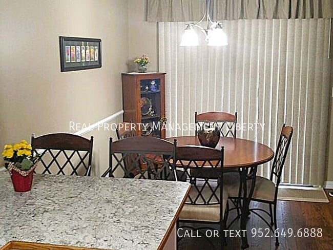 Building Photo - 10425 Decatur Cir