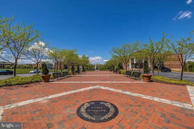 Building Photo - 8627 Satinwood Dr