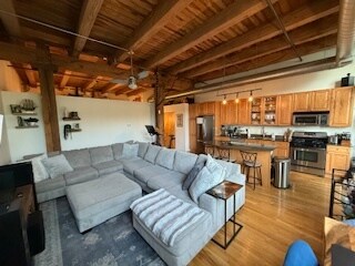Building Photo - 2111 W Churchill St