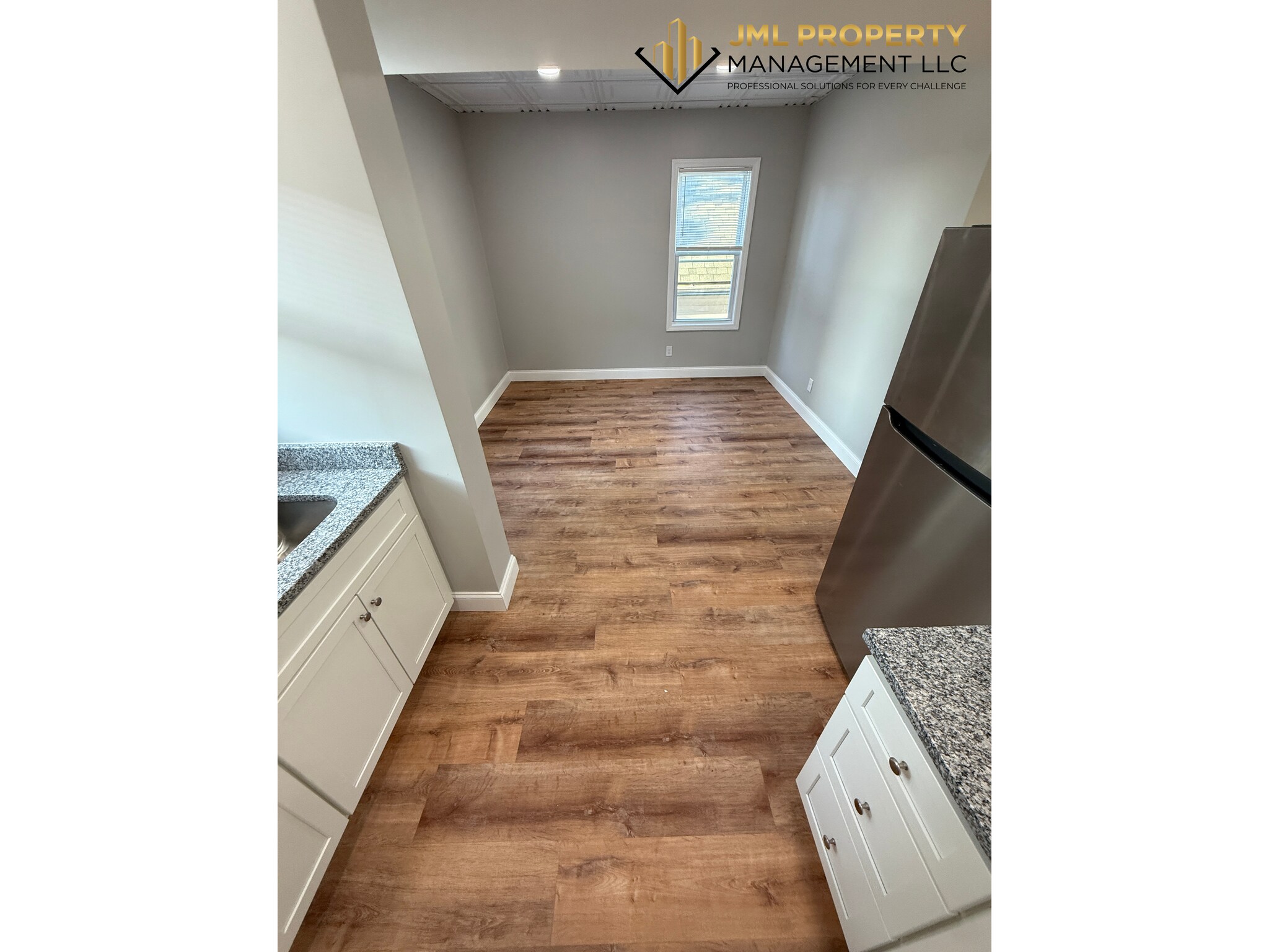 Building Photo - 47 Bogle St