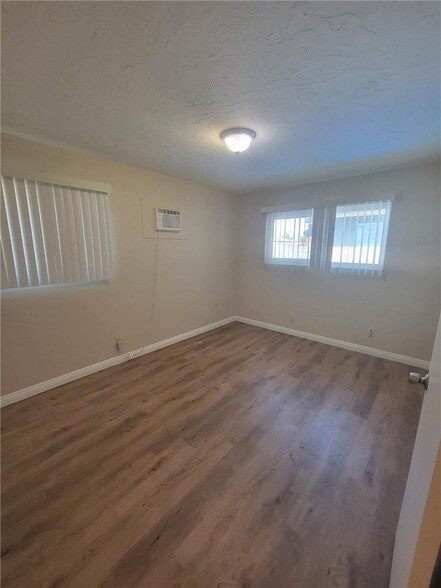 Building Photo - 4505 Canoga St