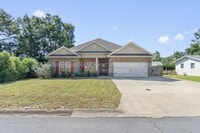 Building Photo - 242 Cecelia Dr NW